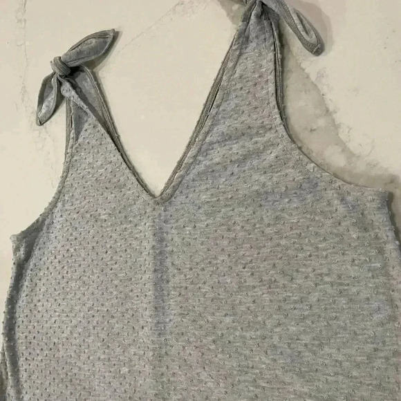 GILLI Heather Gray Textured V Neck Tank Top Bow Straps Women’s Size XL - Picture 2 of 6